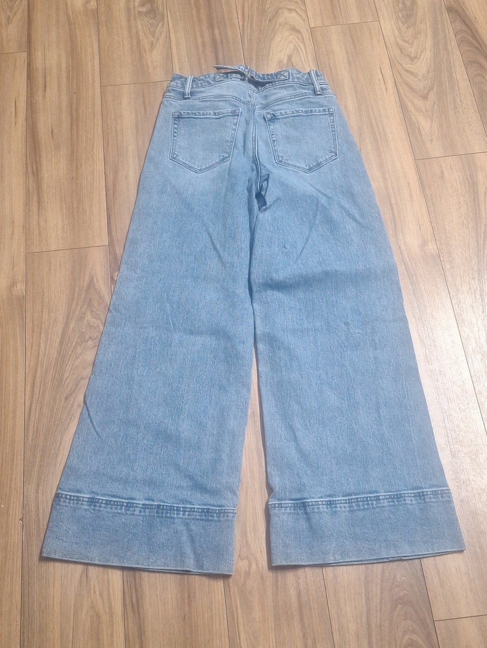 Vervet Blue Jeans - Picture 5 of 8